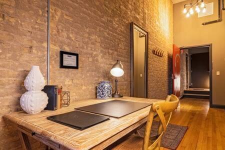 Hip Urban Loft-Small Town Charm-124 Lofts #2 West Dundee Exterior photo