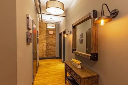 Hip Urban Loft-Small Town Charm-124 Lofts #2 West Dundee Exterior photo